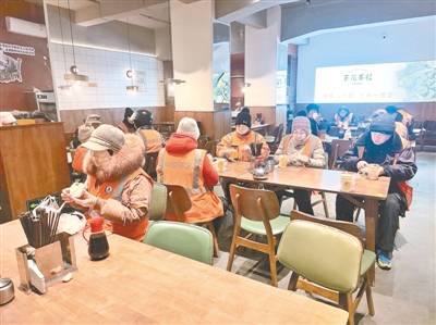 情繫城市美容師 愛心早餐暖寒冬