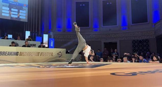 2比1戰勝日本名將！湖北健兒王瑞苗勇奪世界霹靂舞體育舞蹈節冠軍