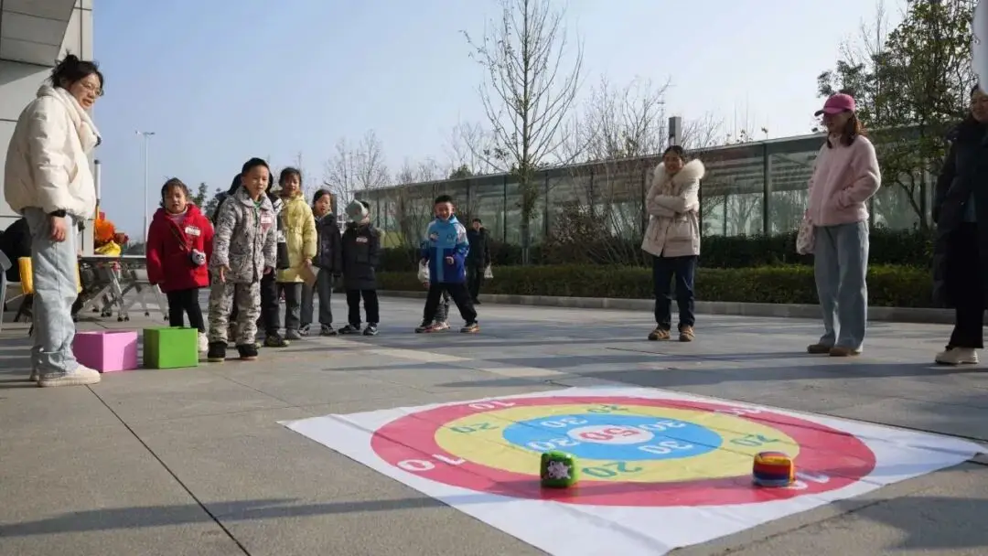 雷鋒圖書館松塔分館試執行啦！