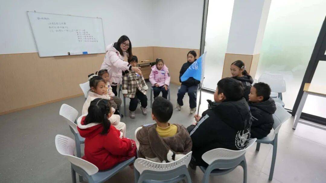 雷鋒圖書館松塔分館試執行啦！