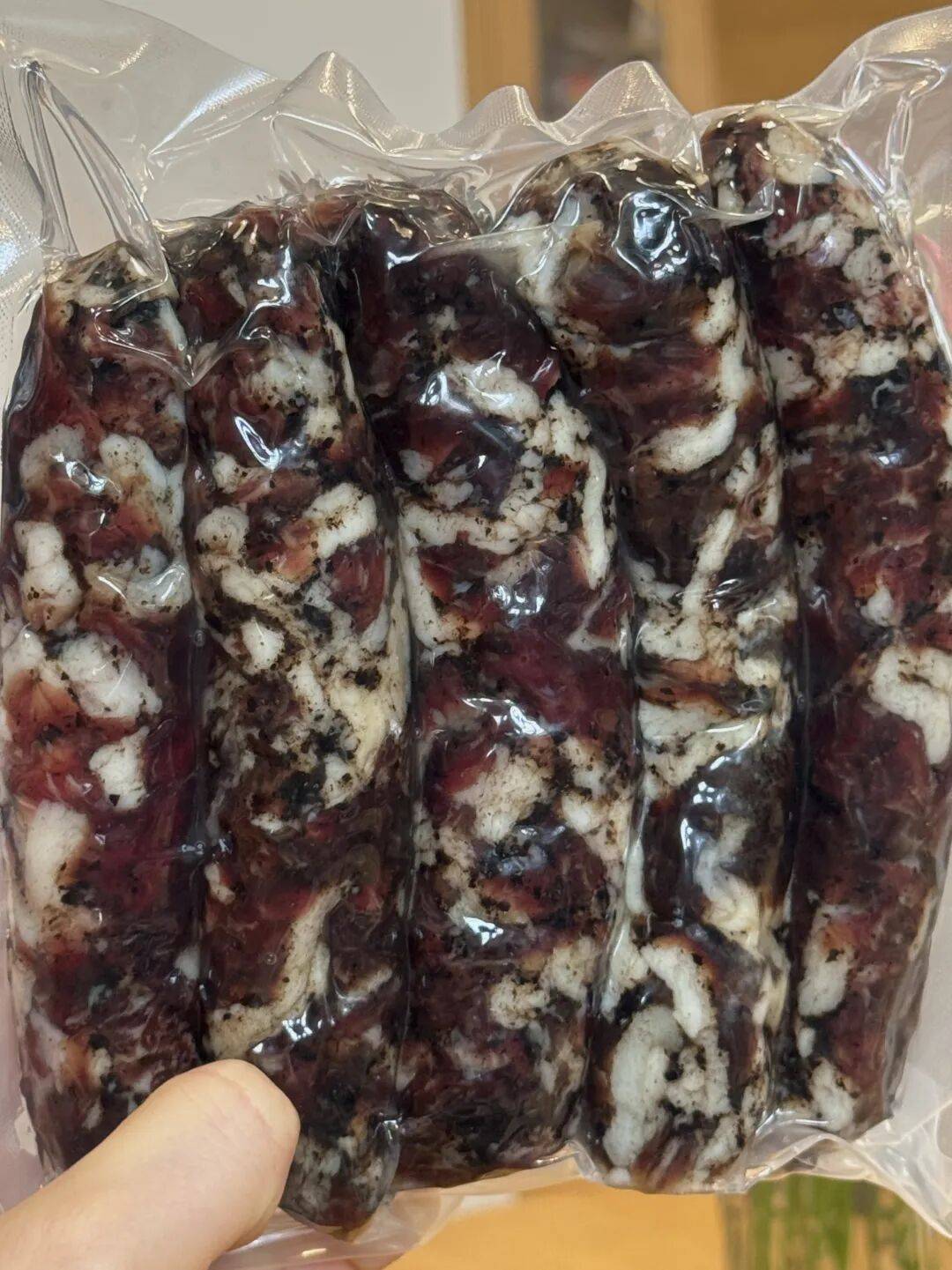 快放假了，美食公司都買些什麼好吃年貨回家？