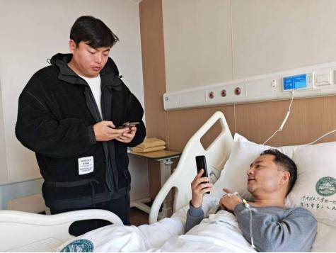 河南理工大學教師文廣超病榻上的堅守