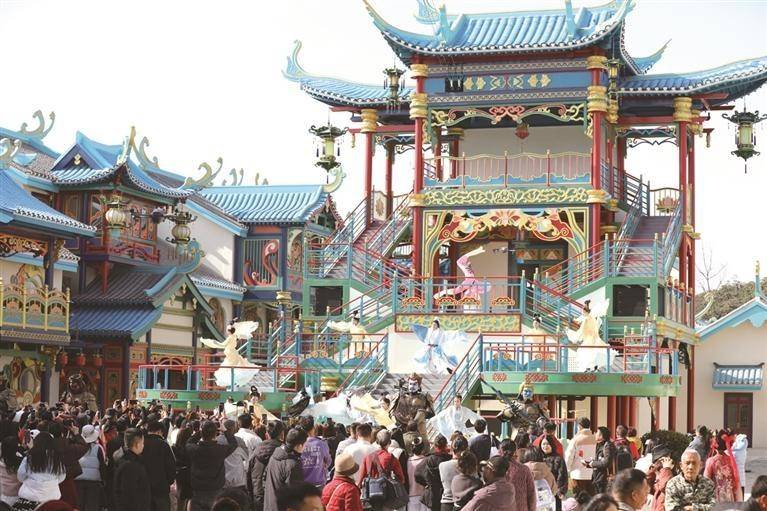 安康瀛湖漢水街文旅影視基地試運營