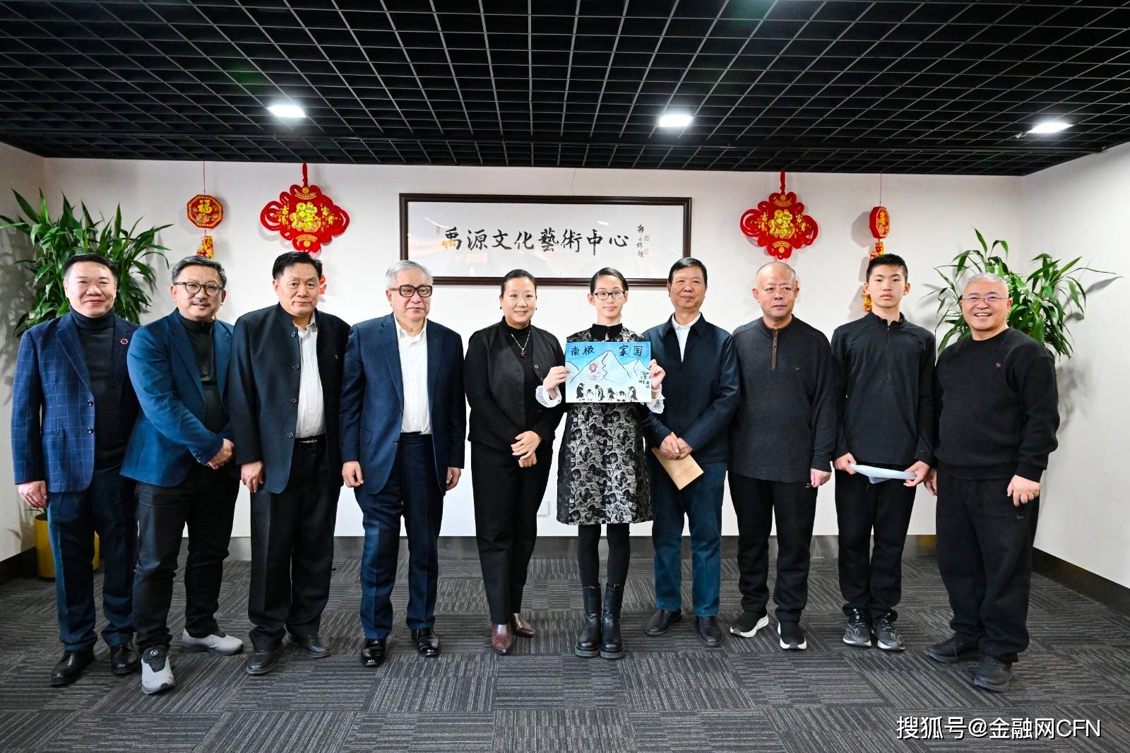 從南極到北京，北京小學生何曼琳繪畫作品《南極家園》驚豔金融街