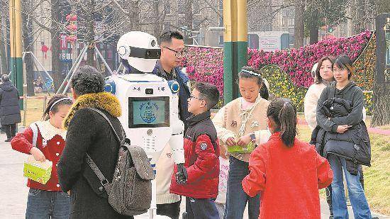 機器人混編巡邏 智慧眼鏡“慧眼識車”