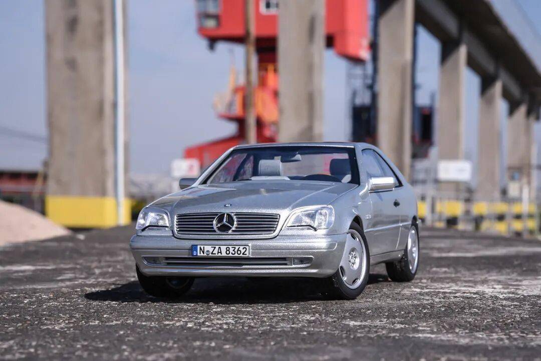 祝各位輪語人，新年越來越帥，荷包越來越厚，收藏越來越有品味！