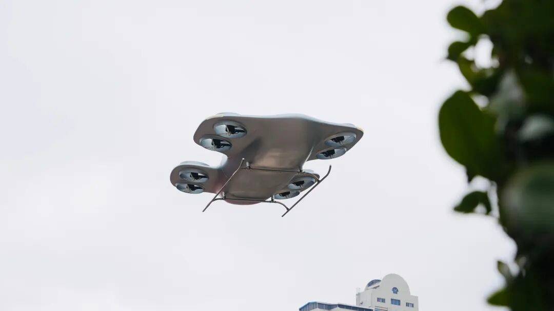 剛剛，飛行汽車現身武漢！