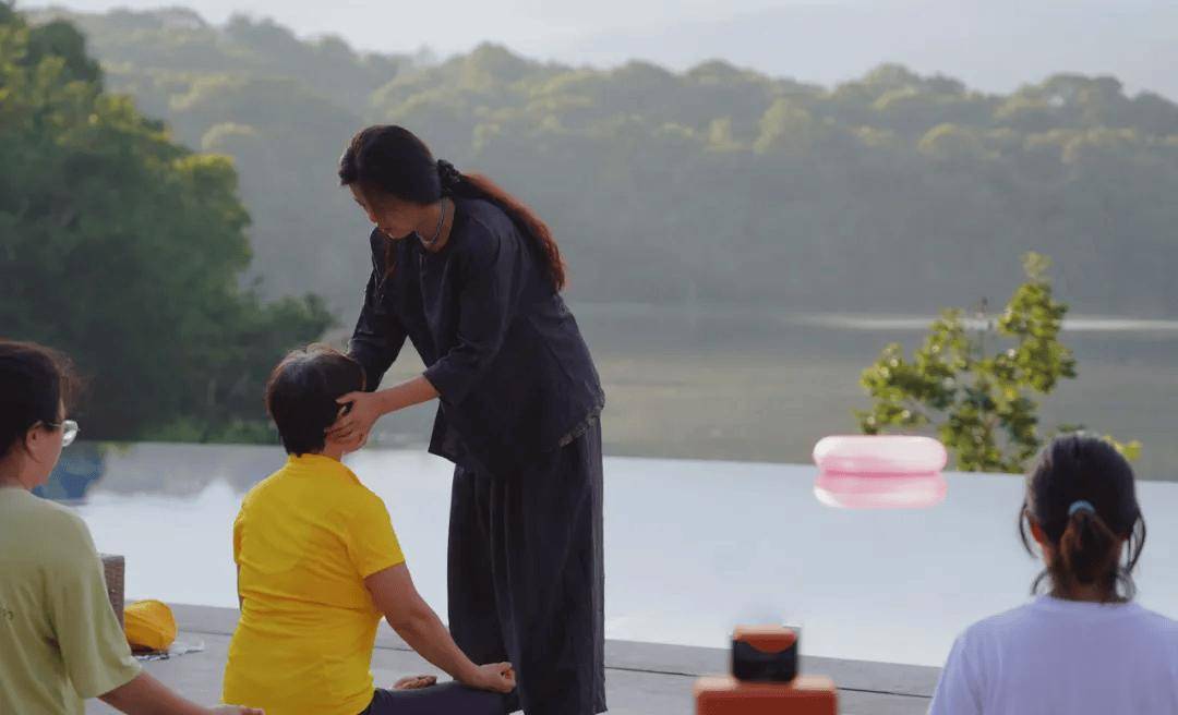 女性“最佳體重”已公佈，不是100斤，而是這個數，越接近越年輕健康！