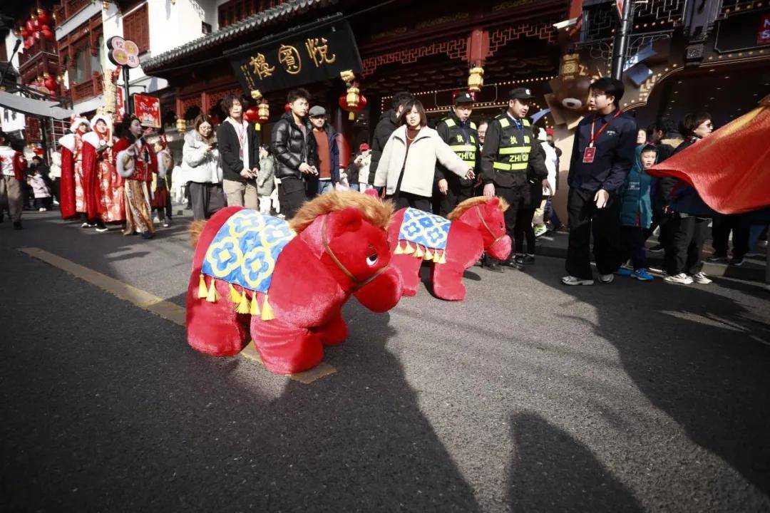 租賃開始跑通人形機器人落地第一公里