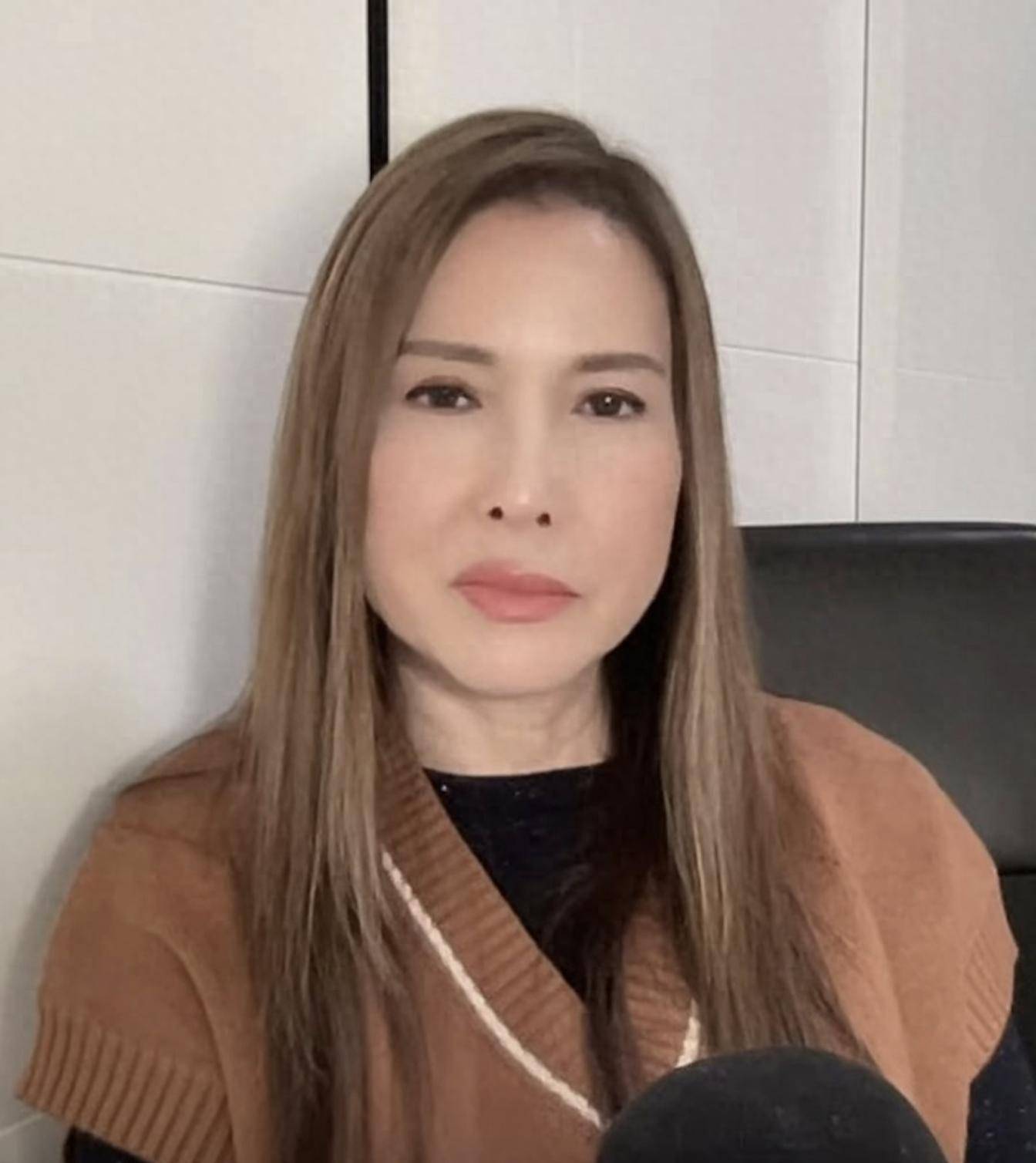 57歲港星移民加拿大稱賺錢難，想回香港擔心不適應，兒子不會中文