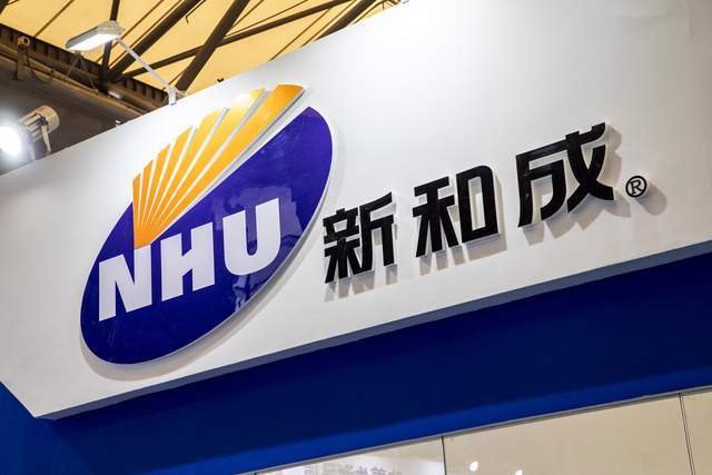 原創新和成市值突破千億，中學化學老師胡柏藩逆襲百億富豪