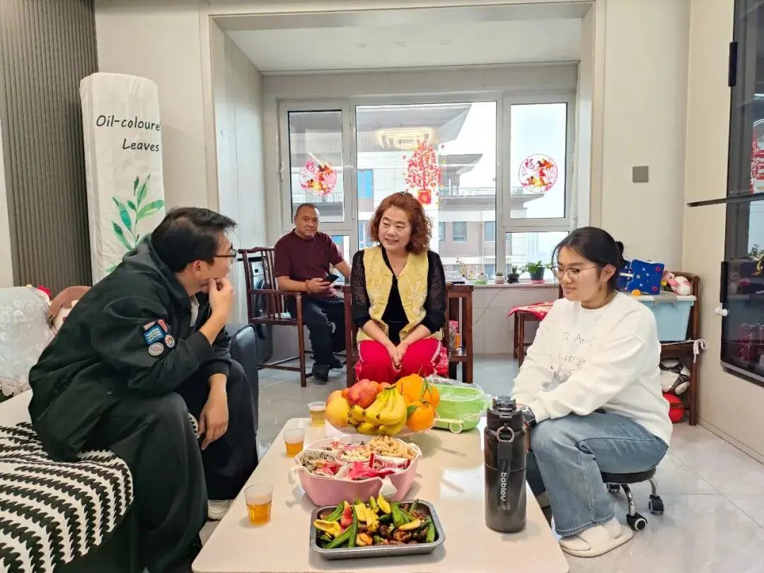 以溫情守護成長，石家莊精英中學開展家訪活動