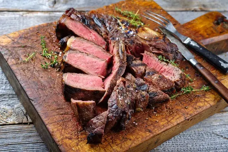 原創憑什麼佛羅倫薩牛排可以成為地標性美食？揭開這塊牛排的美味秘密