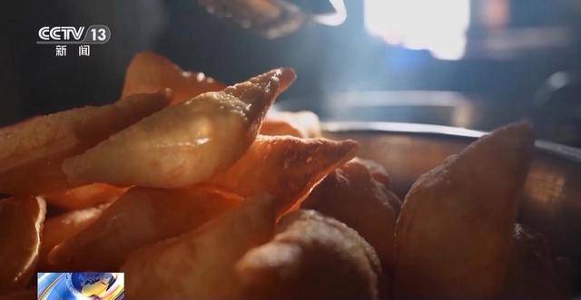 20萬餘頭牛羊“搬家”進行中 阿勒泰春季轉場有多壯觀