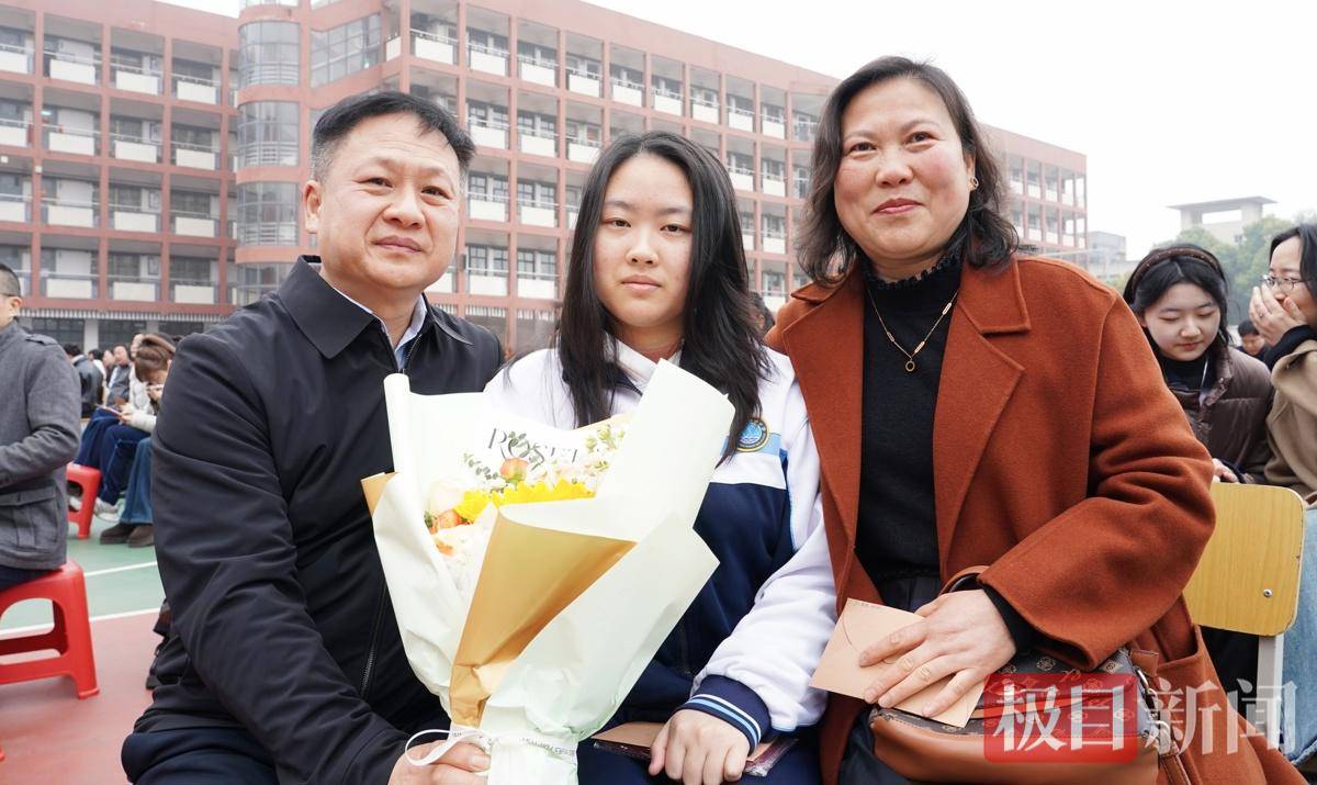 大學中學“同臺共講”，成人禮變身思政大課堂