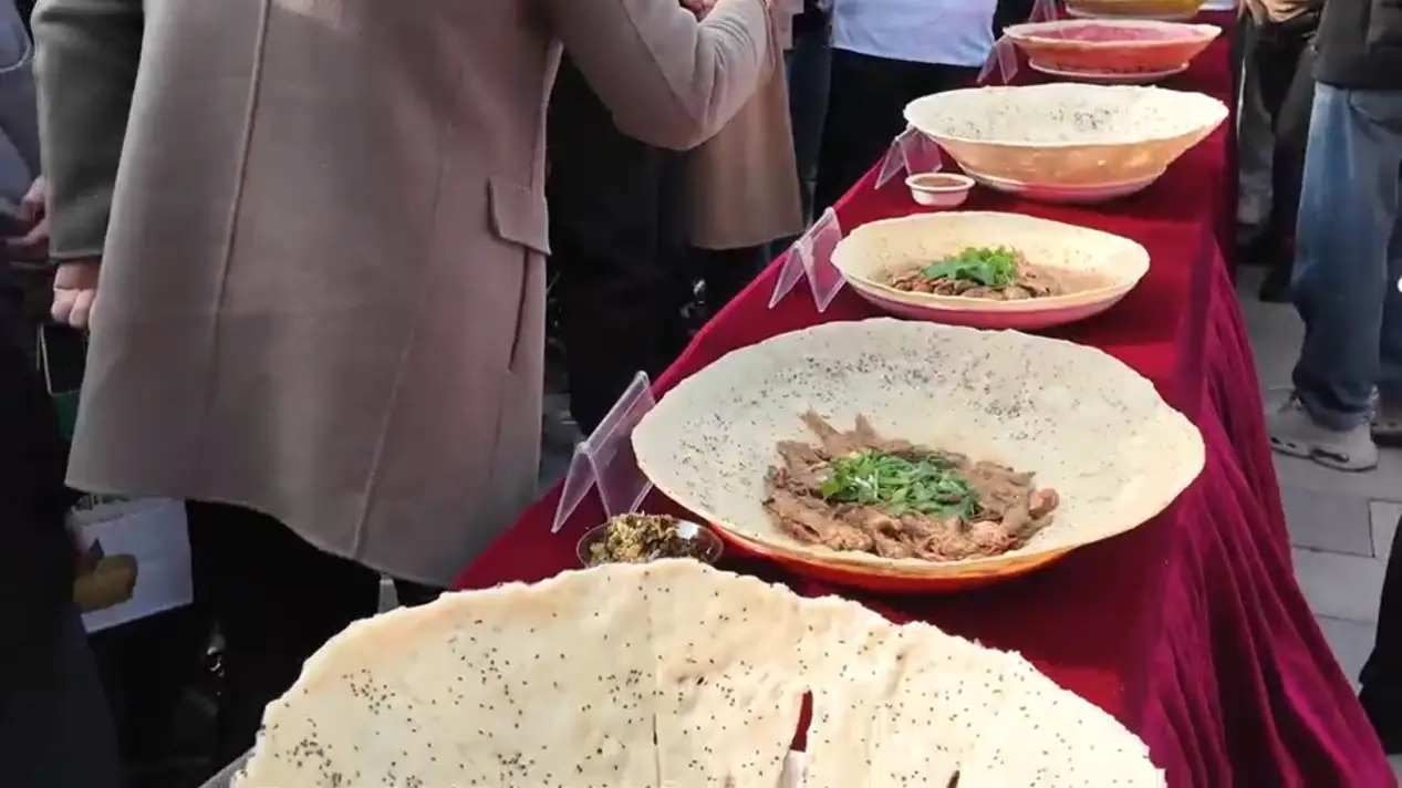 明光：小魚鍋貼大賽燃動春日，特色美食啟用消費新引擎