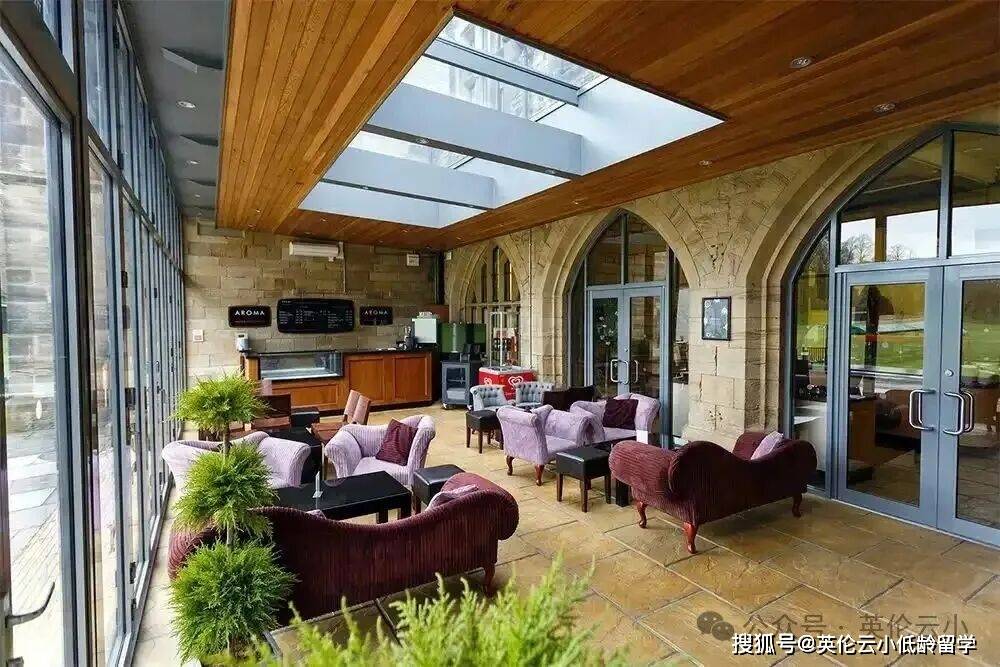 老牌英國中學Durham School 啟動1 年制 GCSE 課程招生。