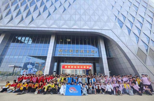 陽光實驗小學開展“探秘科技·築夢未來”科普研學活動