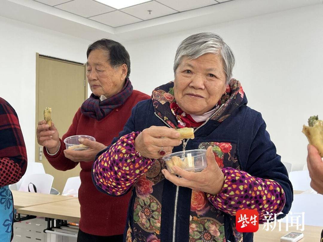 “巧手卷春香 溫情暖夕陽”蘇州市相城區黃橋社羣開展民俗美食製作活動