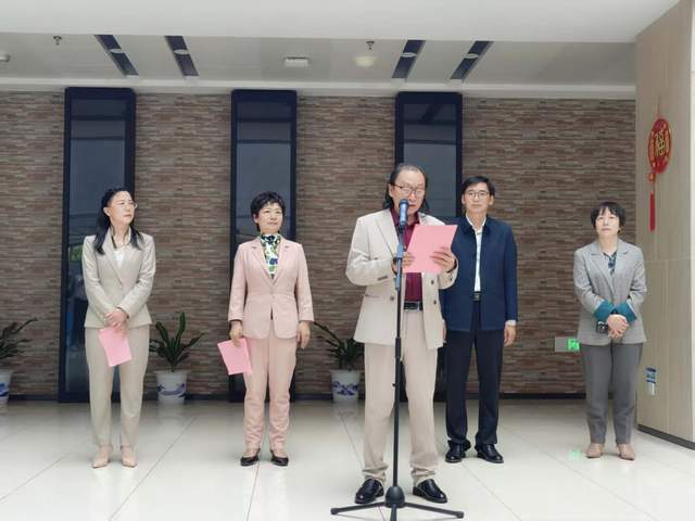 原創鄂州人自己的山水盛宴！這位本土畫家130幅焦墨畫驚豔亮相圖書館