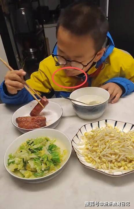 原創“兒子都腺樣體了，你還給他吃烤腸”，一頓小學兒子晚餐讓人崩潰