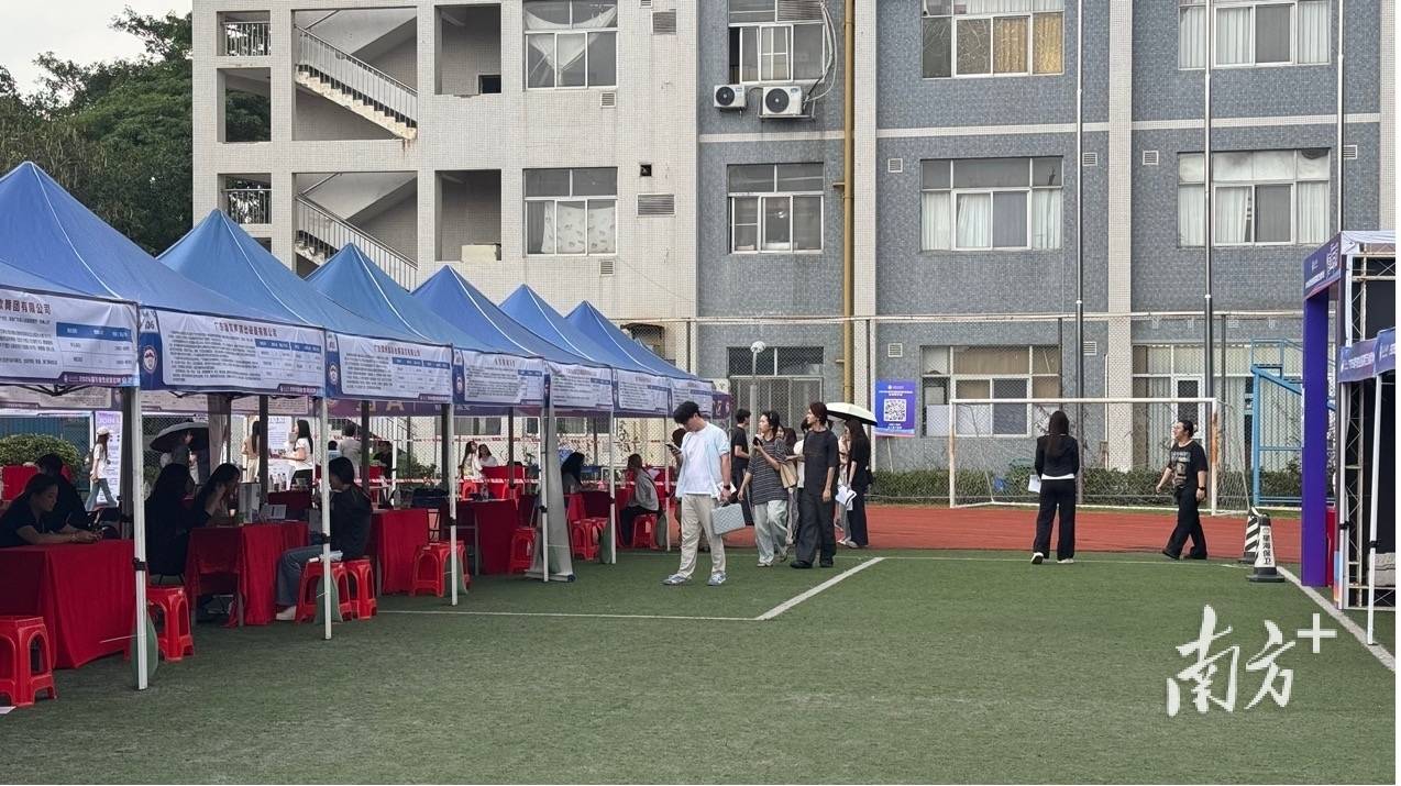 星海音樂學院舉辦藝術類專場校園招聘會，提供近2400個就業崗位