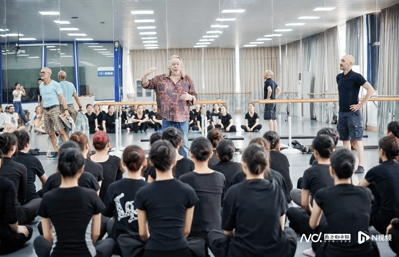 華珠“雙節”開幕，劍橋莎士比亞戲劇節劇團演繹經典篇章