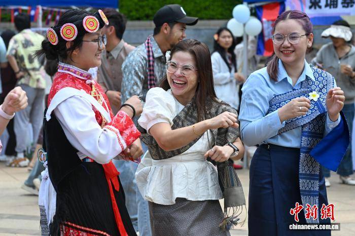 多國留學生齊聚昆明共慶國際中文日
