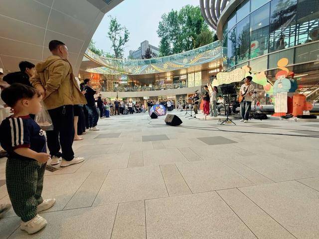 手賬市集+隨機舞蹈+晚風Live！來中關村大融城，嗨玩到盡興
