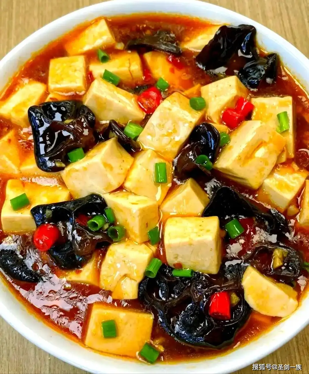 年紀大了預防心梗，常吃這6道美食，特別是中老年，有助打通堵點