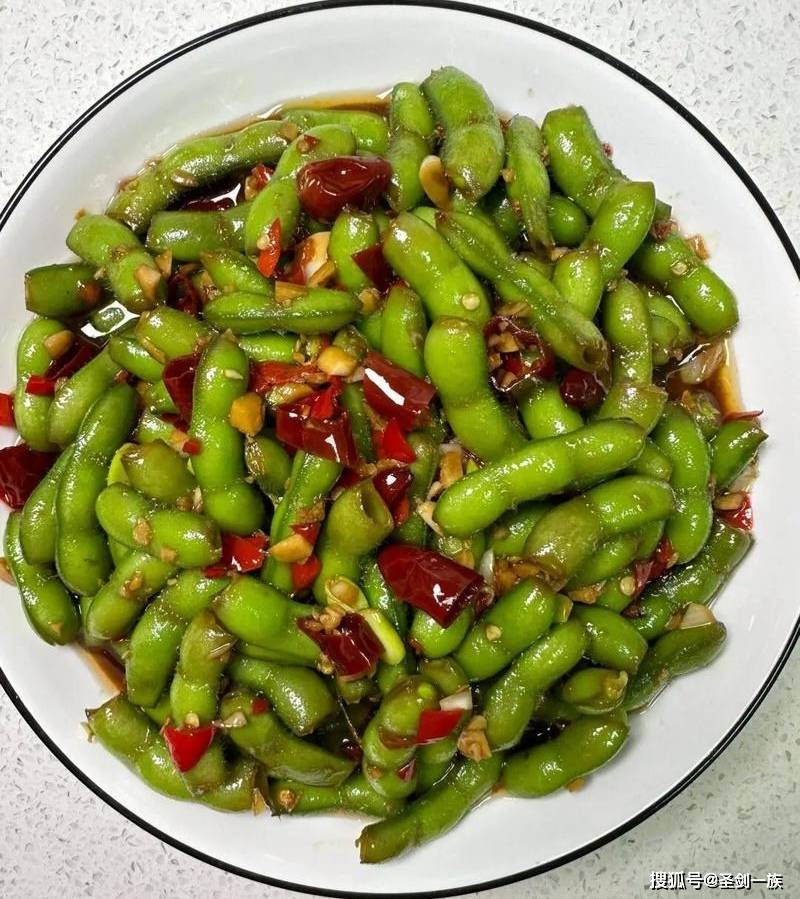 年紀大了預防心梗，常吃這6道美食，特別是中老年，有助打通堵點