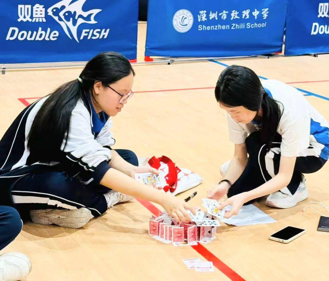 VR遨遊、直升機體驗……致理中學科技節“硬核”又浪漫