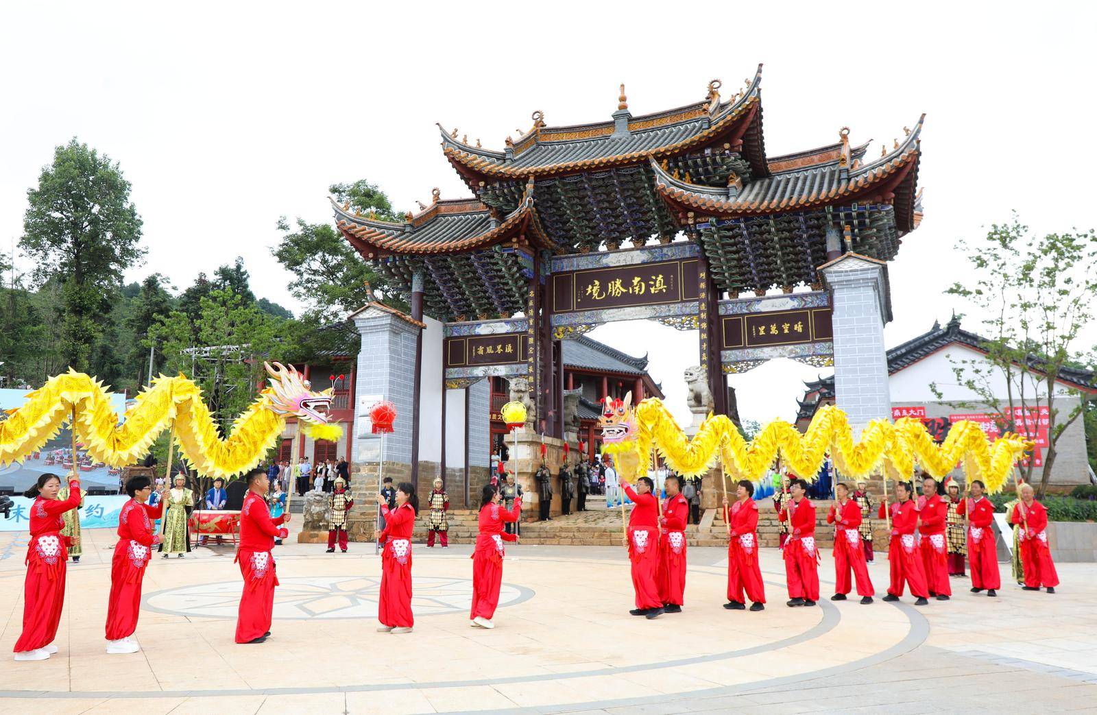 穿越古今，味遊滇黔！曲靖富源勝境關“美食文化街”歡樂開街