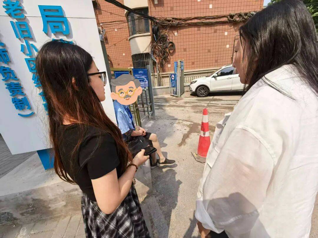 七旬老人突發身體不適，多人接力助其快速就醫