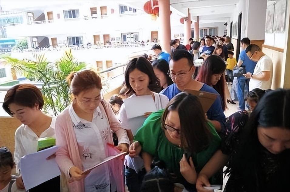 原創太原多所熱門中學“登出民辦資質”！教育大趨勢已來，利好普通家庭