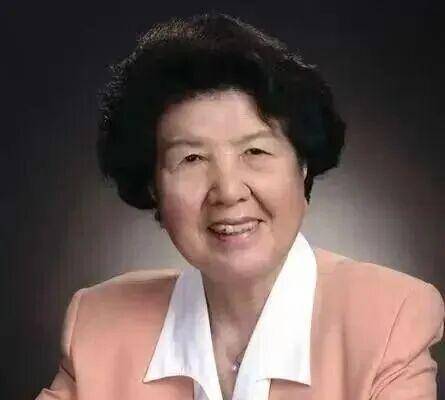江西省委原書記、中央統戰部原副部長萬紹芬逝世，享年96歲，她是新中國第一位女性省委書記