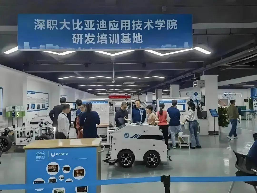 原創500多分報志願，你是選剛升本的深圳職業技術大學，還211廣西大學