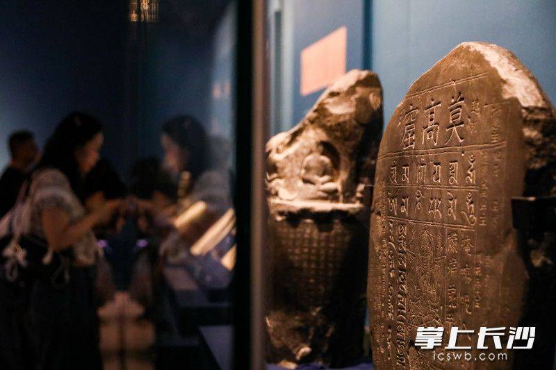 原創敦煌“搬”進長沙 國寶級大展今日亮相湘博：北魏刺繡佛畫等20餘件一級文物集結