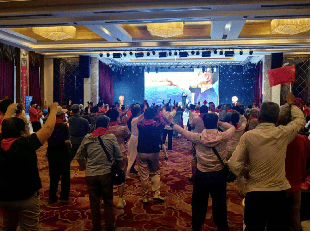 00後，整頓中老年旅遊團