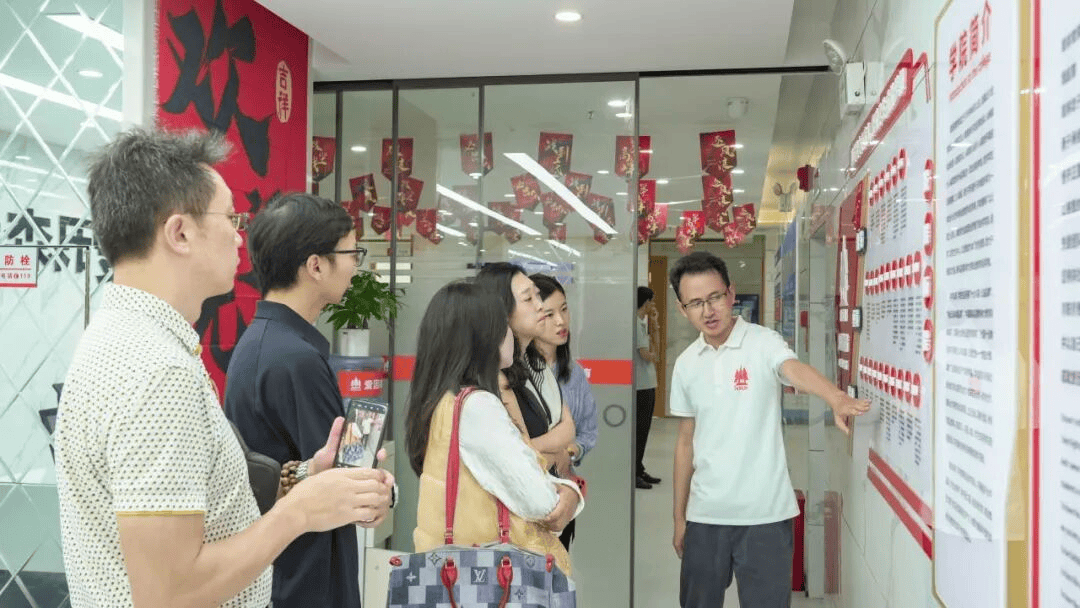 拓宇增輝 巔峰再續｜愛因森教育官渡學校全新升級，盛大開業！