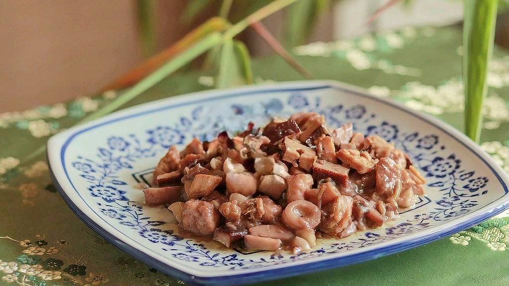 原創《紅樓夢》第一美食“茄鯗”，騙了讀者三百年