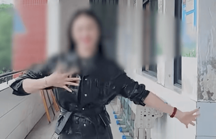 小學老師在學校拍跳舞影片被家長投訴，校方回應